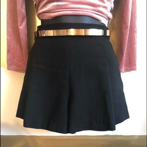 Forever 21 black short shorts. Size M.